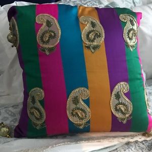 Throw pillow
